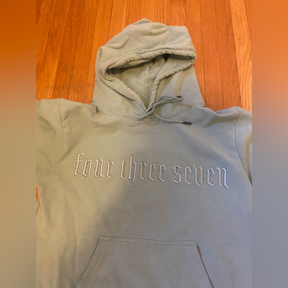 437 Sweatshirt